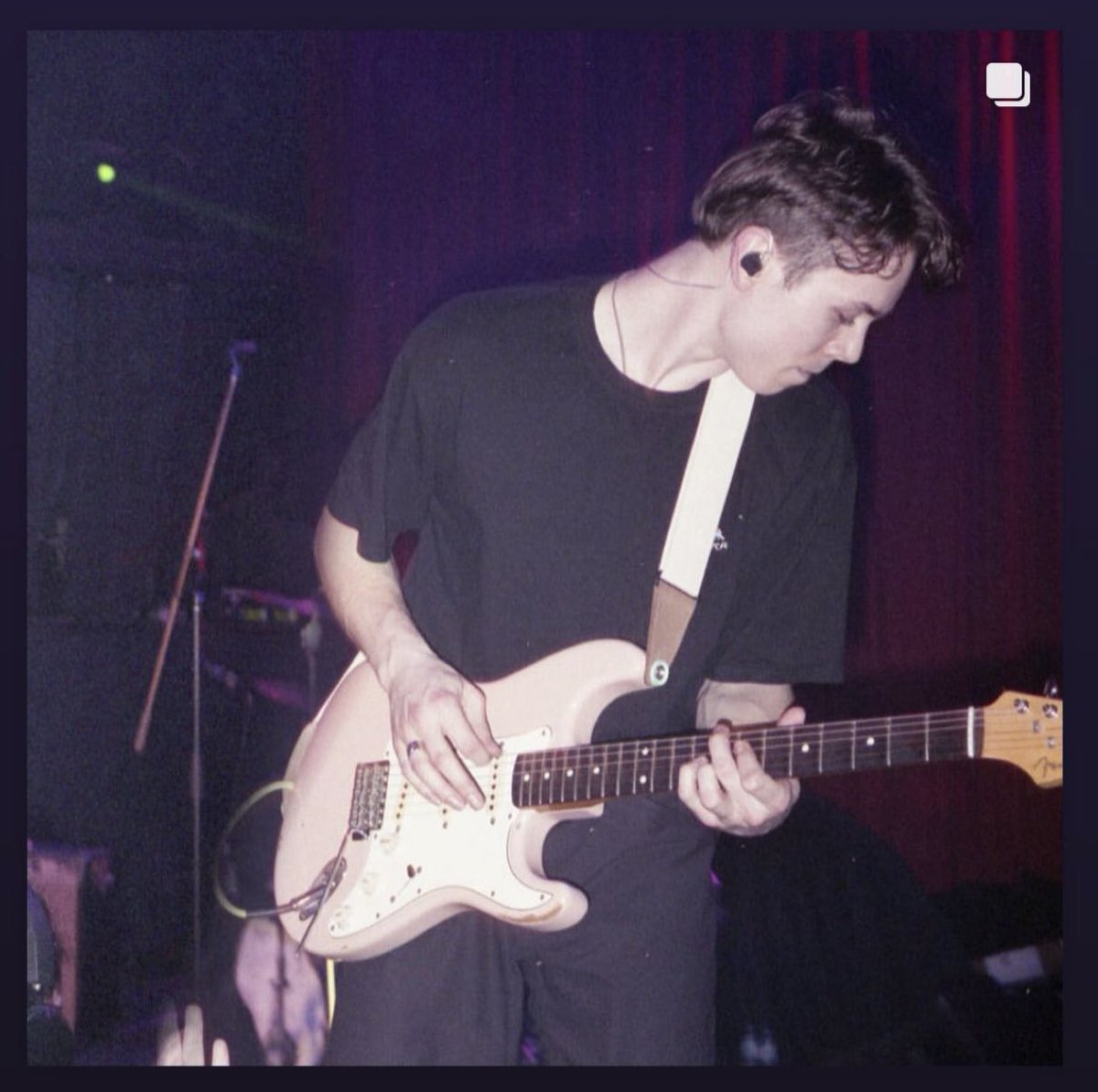 <a href="/NoahTPhotos/">Noah T 🍁</a> took a great shot of me when i played the <a href="/FoxCabaret/">Fox Cabaret</a> with <a href="/theCodyLawless/">Cody Lawless</a> back in March…

Cant believe it was already a month ago!
Toronto is coming up next.