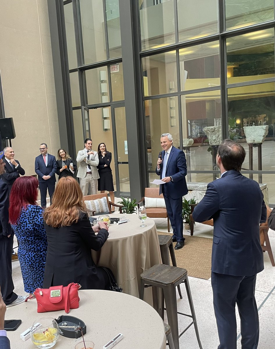 ItalyinUS's tweet photo. The ideal combination of 🇺🇸 Kentucky fire cured tobacco &amp; 🇮🇹 craftsmanship of Toscano cigars showcased at the #Italian Embassy, with @PCA1933, @Manifatture @mariotts1. #Italy is the 🔝European tobacco producer https://t.co/pYEp64LhrA