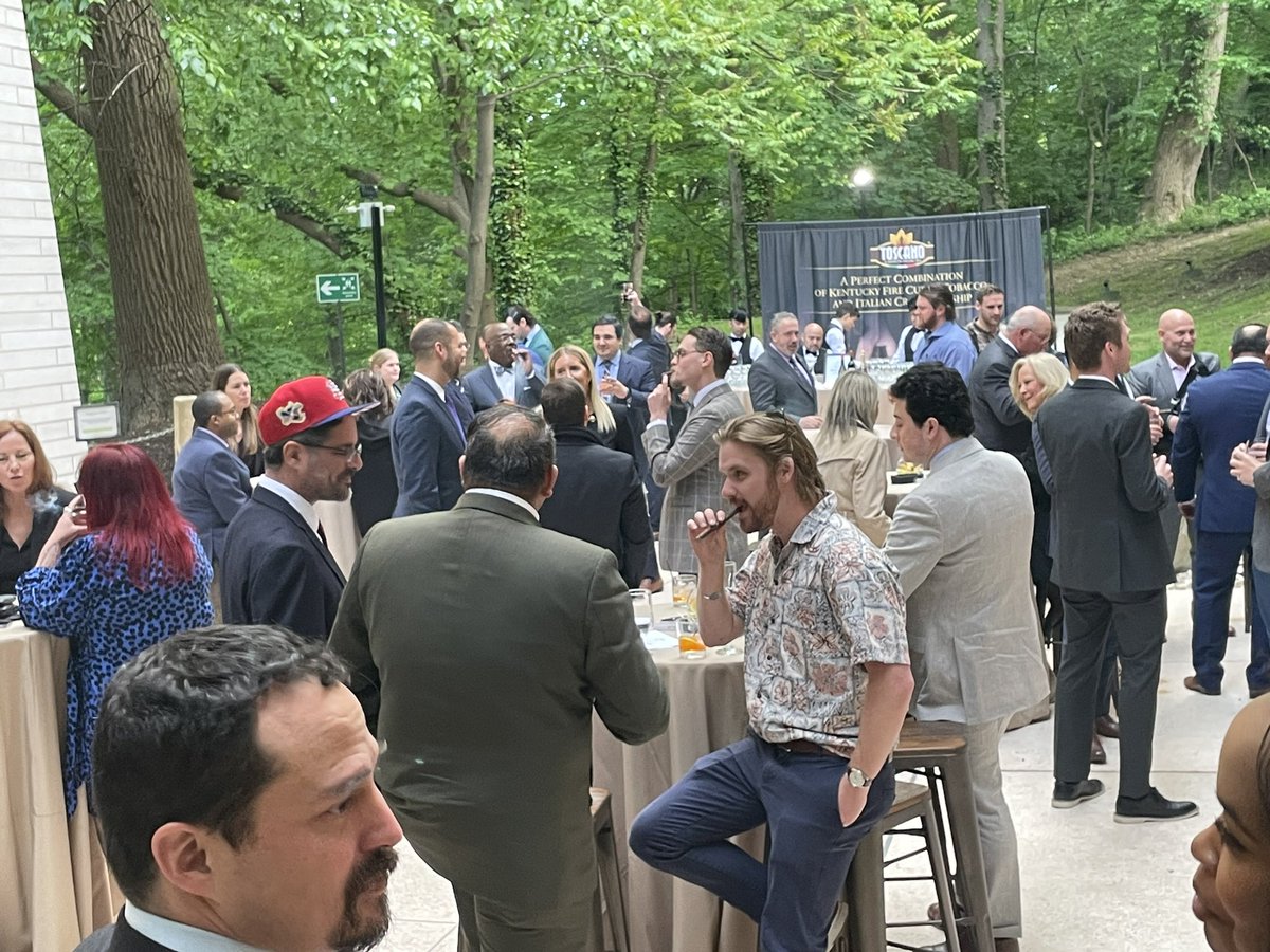 ItalyinUS's tweet photo. The ideal combination of 🇺🇸 Kentucky fire cured tobacco &amp; 🇮🇹 craftsmanship of Toscano cigars showcased at the #Italian Embassy, with @PCA1933, @Manifatture @mariotts1. #Italy is the 🔝European tobacco producer https://t.co/pYEp64LhrA