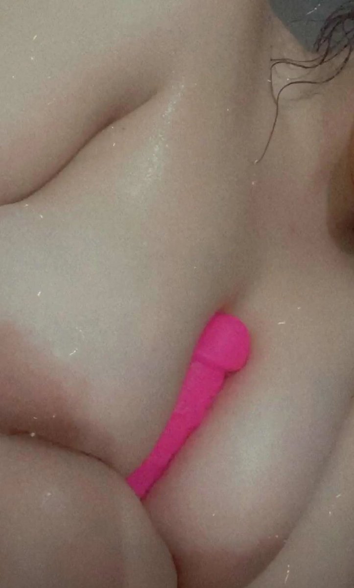 menomynt's tweet photo. Sorry for disappearing again
Here's a titty pic😚
#nsfwtwt https://t.co/N6xQktgZAI