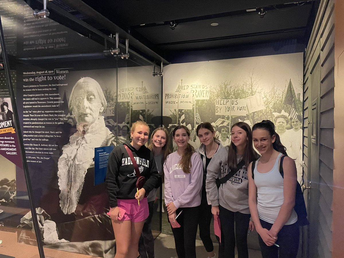 Daria Resnick tweet media