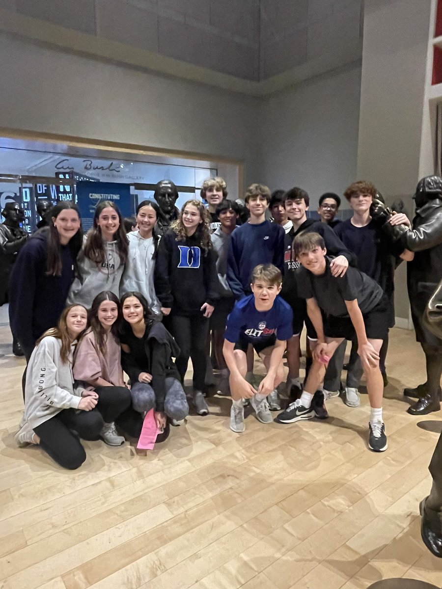 Daria Resnick tweet media