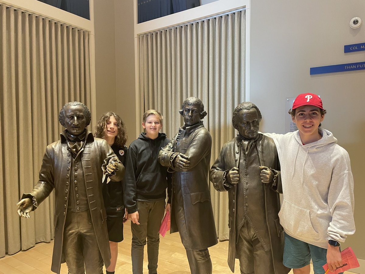 Daria Resnick tweet media