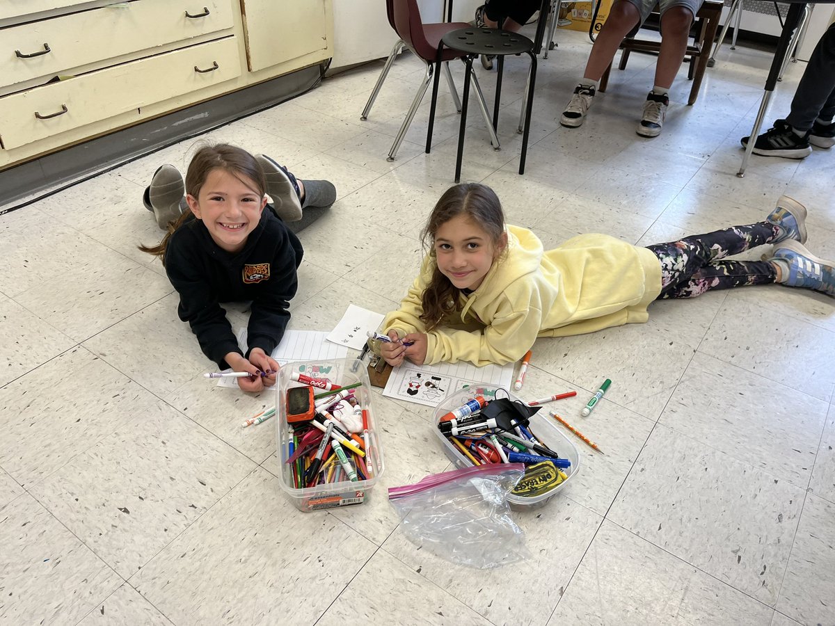3MiuWSS's tweet photo. We had a fun-filled afternoon full of activities to celebrate Cinco de Mayo!!🇲🇽🌮😁@wsselementary https://t.co/yHIFB3SpK8