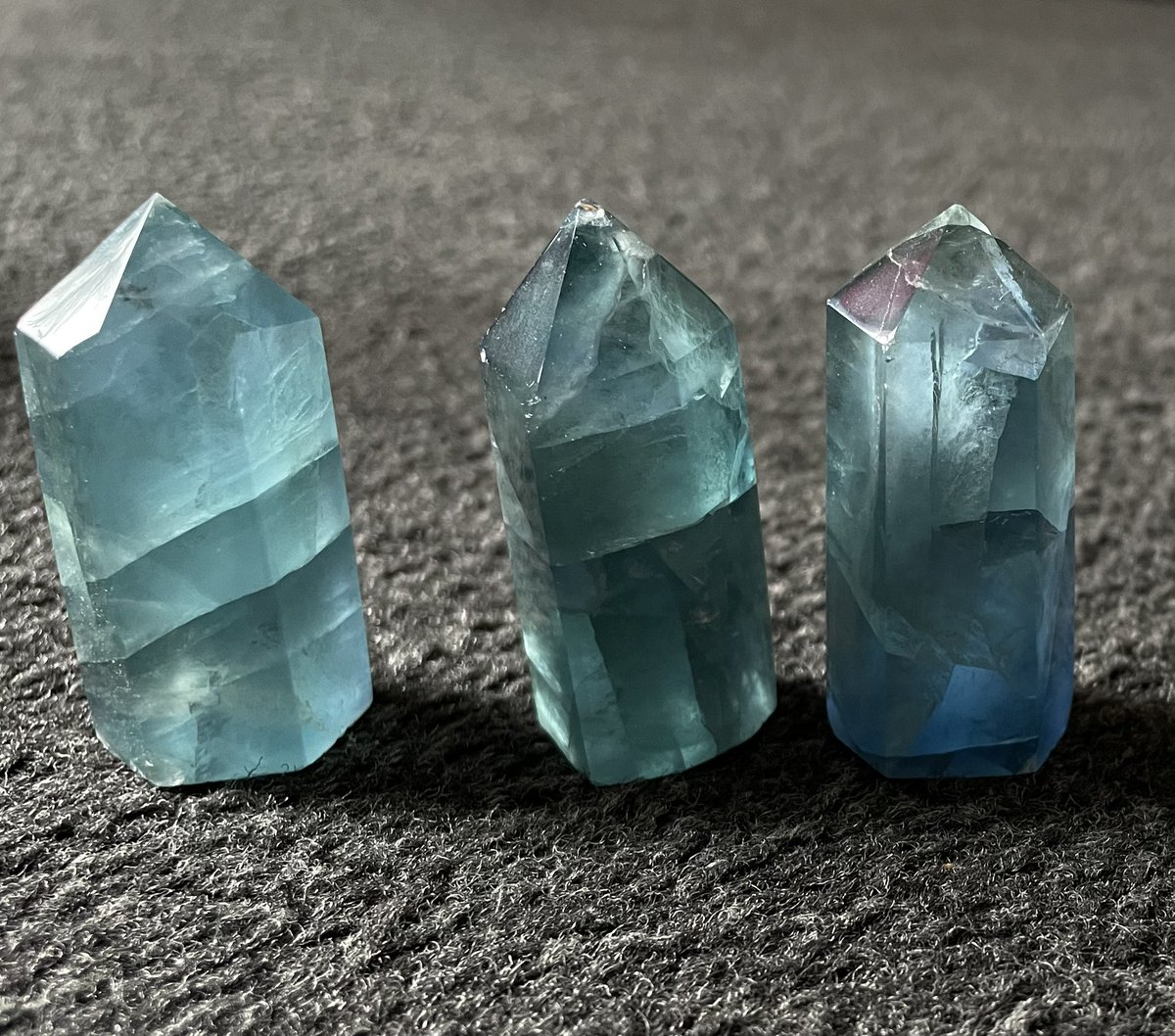 Blue teal #fluorite points only 3 available - 
£15 each claim one by sending a message 🪄

#bluefluorite