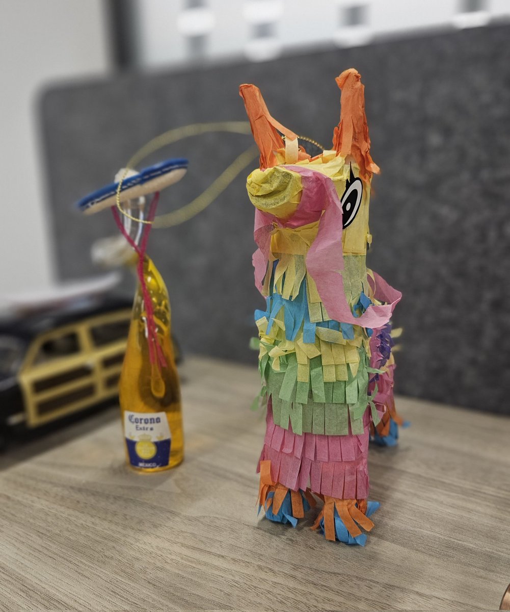 Jhilke says Hi in Cinco de Mayo...