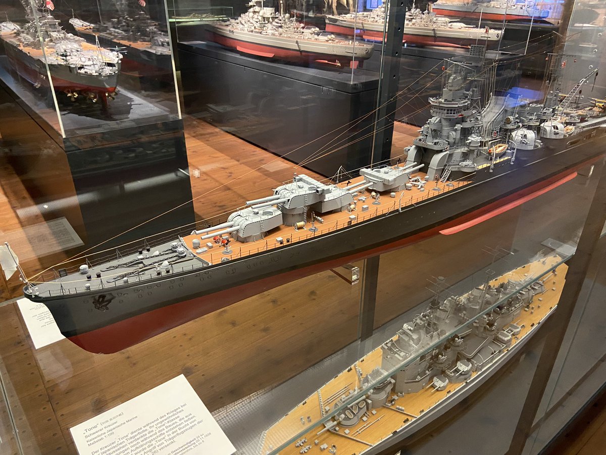 kkmmnnee's tweet photo. 本当に何も知らずにきたハンブルクで、大和や利根と言った日本軍艦のデッカい精巧な模型にであったり、たまたま重なったお祭りで現職ドイツ海軍艦の一般公開見れたり、4年前に今治で会ったコンテナ船に再開したり、ライブ感高いドイツ旅でした
明日で帰るのが惜しい…！
また来た…ます！
#GermanyWeek https://t.co/tEsxPM4bgd