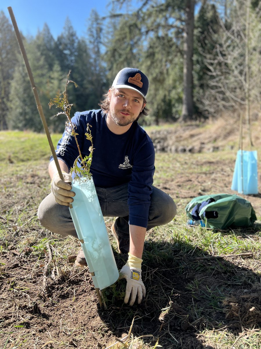 Samson_Rope's tweet photo. Planting trees is just one example of the things we do 365 days a year to help our planet https://t.co/qC1CwOyjNp