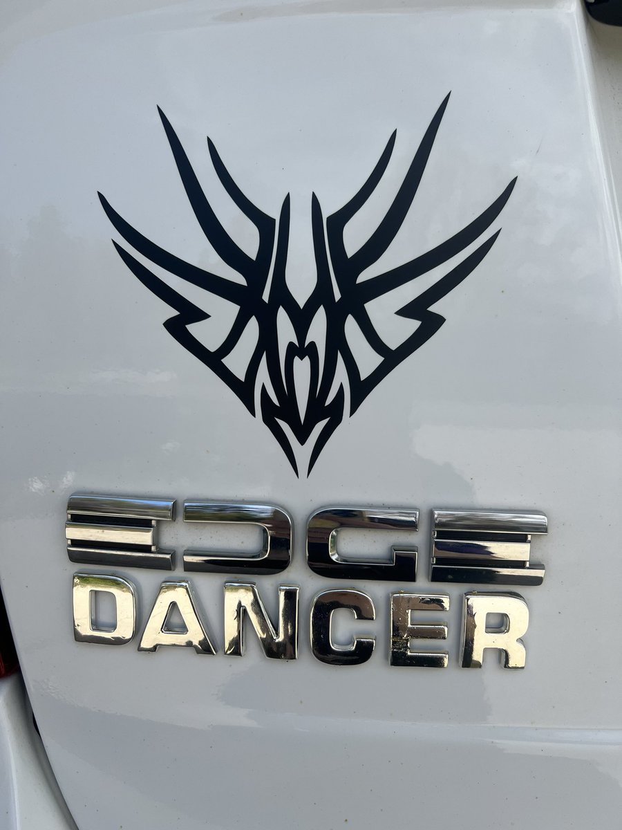 j0zf's tweet photo. How cool is that? Yeah we’re big Brando Sando fans. :-) #EdgeDancer we call her Maya https://t.co/hp7sjKXhVx