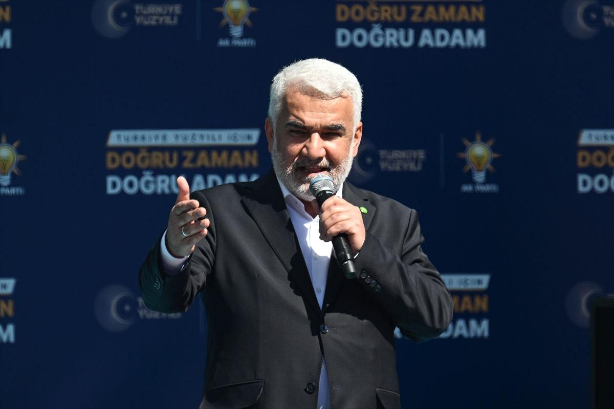 zyapicioglu's tweet photo. Sayın Cumhurbaşkanımız Recep Tayyip Erdoğan ile birlikte Van mitingine katıldık.

Meydandaki coşku ve hemşehrilerimizin sevgisi, bizi memnun etti. 

Teveccühlerinden dolayı Vanlı hemşehrilerimize teşekkür ederim. Var ol Van! https://t.co/3R5st4TcgF