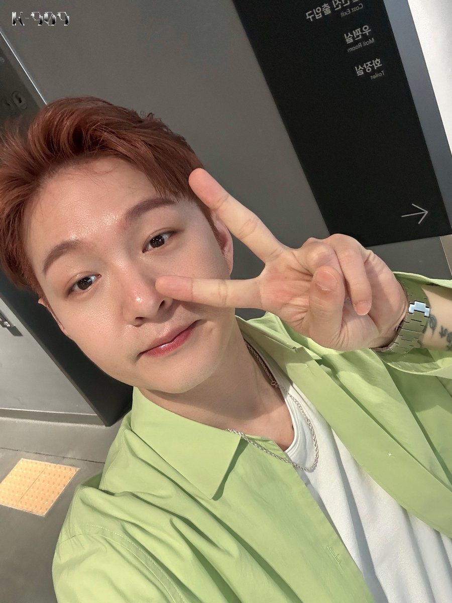 jtbc_K909's tweet photo. [#구공구픽]

230506  9⃣0⃣9⃣ 미리보기 * ˎˊ-

K-909 본방은 
오후 4시 40분 JTBC에서♡⁼³₌₃

인스타그램 @jtbc_k909 에서도 사진을 만나보실 수 있습니다💌

#K909 #KPOP
#비투비 #BTOB @OFFICIALBTOB https://t.co/drSSMyqIUf