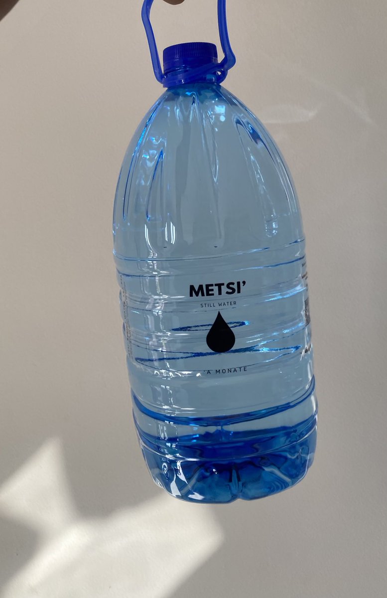 Fhulu_inc's tweet photo. Have a METSI’ weekend 💧💦 https://t.co/k8G2INAutE
