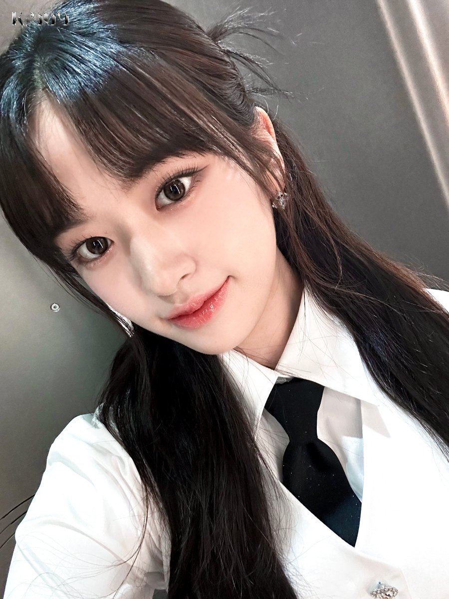 jtbc_K909's tweet photo. [#구공구픽]

230506  9⃣0⃣9⃣ 미리보기 * ˎˊ-

K-909 본방은
오후 4시 40분 JTBC에서♡⁼³₌₃

인스타그램 @jtbc_k909 에서도 사진을 만나보실 수 있습니다💌

#K909 #KPOP
#IVE #아이브 @IVE_twt @IVEstarship https://t.co/upPBF0BNGL