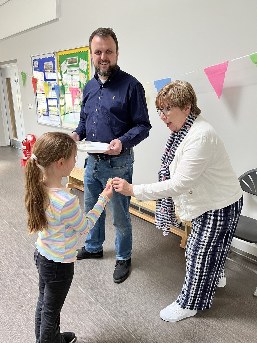 Jo and Steve from our local Parish Council were our special visitors at assembly today. They presented all of the children with a special commemorative coin to mark the coronation. 👍🏼👍🏼👍🏼🎂🇬🇧👑🇬🇧🎂🎉🎉🎉