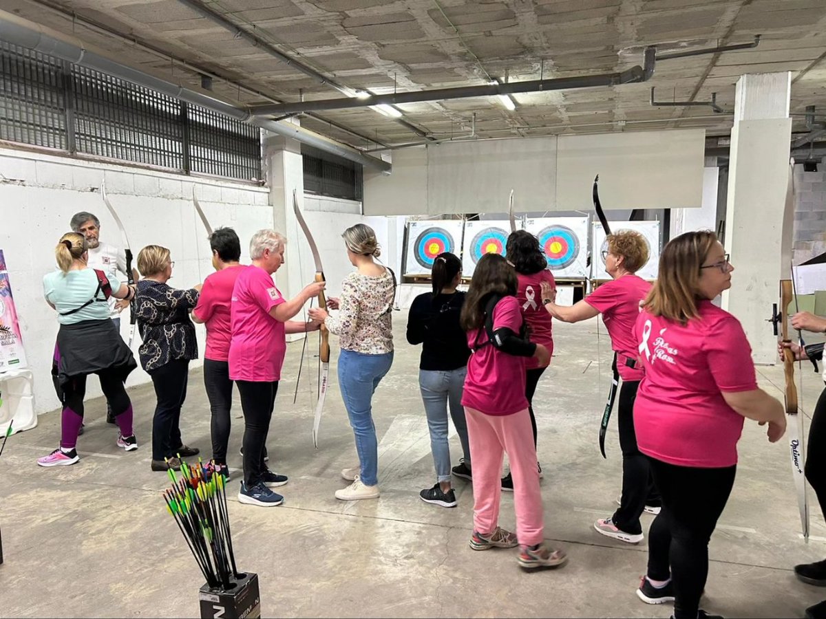 🎯🎯Esta tarde se ha celebrado el taller de tiro con arco de <a href="/FRosasLorca/">Flechas Rosas Lorca</a>  incluido en los 29 Encuentros Deportivos de la Mujer👏👏👏