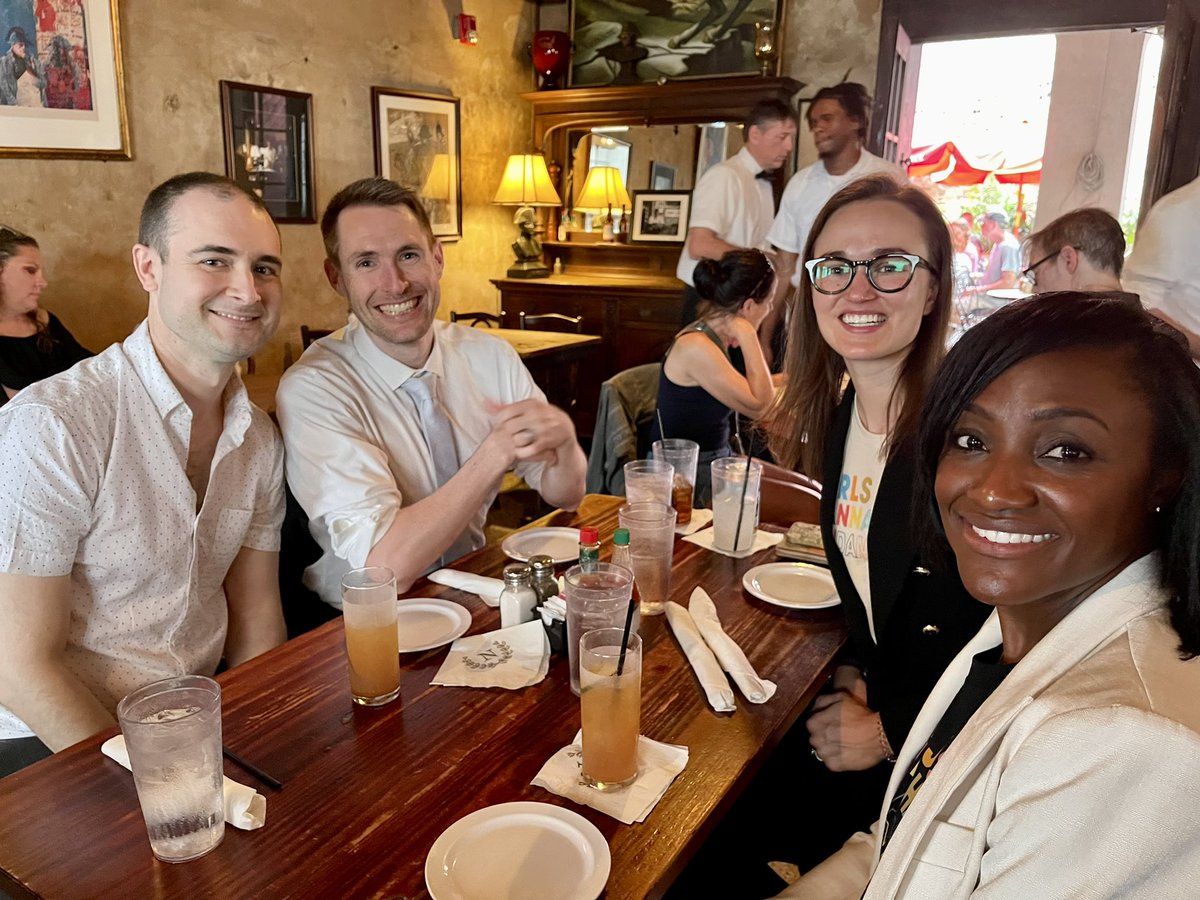 MGB_OB_Anes's tweet photo. Brigham OB anesthesia enjoying lunch in New Orleans! #SOAPAM23 https://t.co/9SV33i32zL