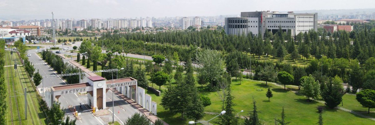 ProfFatihAltun's tweet photo. Sevgili Öğrencilerimiz;
Yurtlarınız için samimi bir şekilde arka planda yoğun çaba harcadığımızı, yakında KYK konaklamanız için müjdeli haber vereceğimizi bilmenizi istiyorum. Bizim için kıymetlisiniz. Sevgilerimle... https://t.co/qMLZK3gZK7