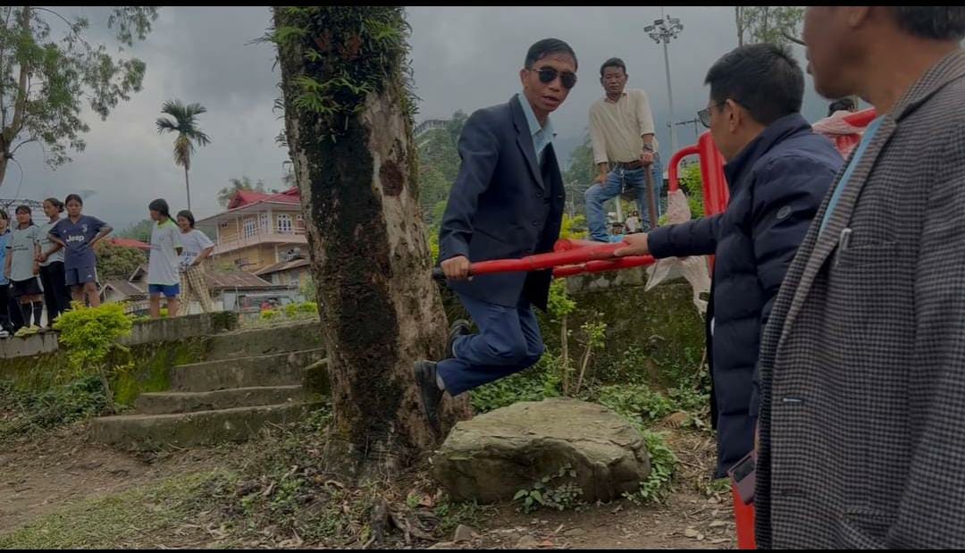 NMongku's tweet photo. Under the able leadership of @KirenRijiju 
 @PemaKhanduBJP @NatungMama,Director &amp; Secretary sports, Open Air Gym has been successfully installed at Hangpan Dada Park Khonsa. Highly thankful for their support. @anirudhssingh @SportsDept_GoA  @OfGoap https://t.co/rahfMMpPnv