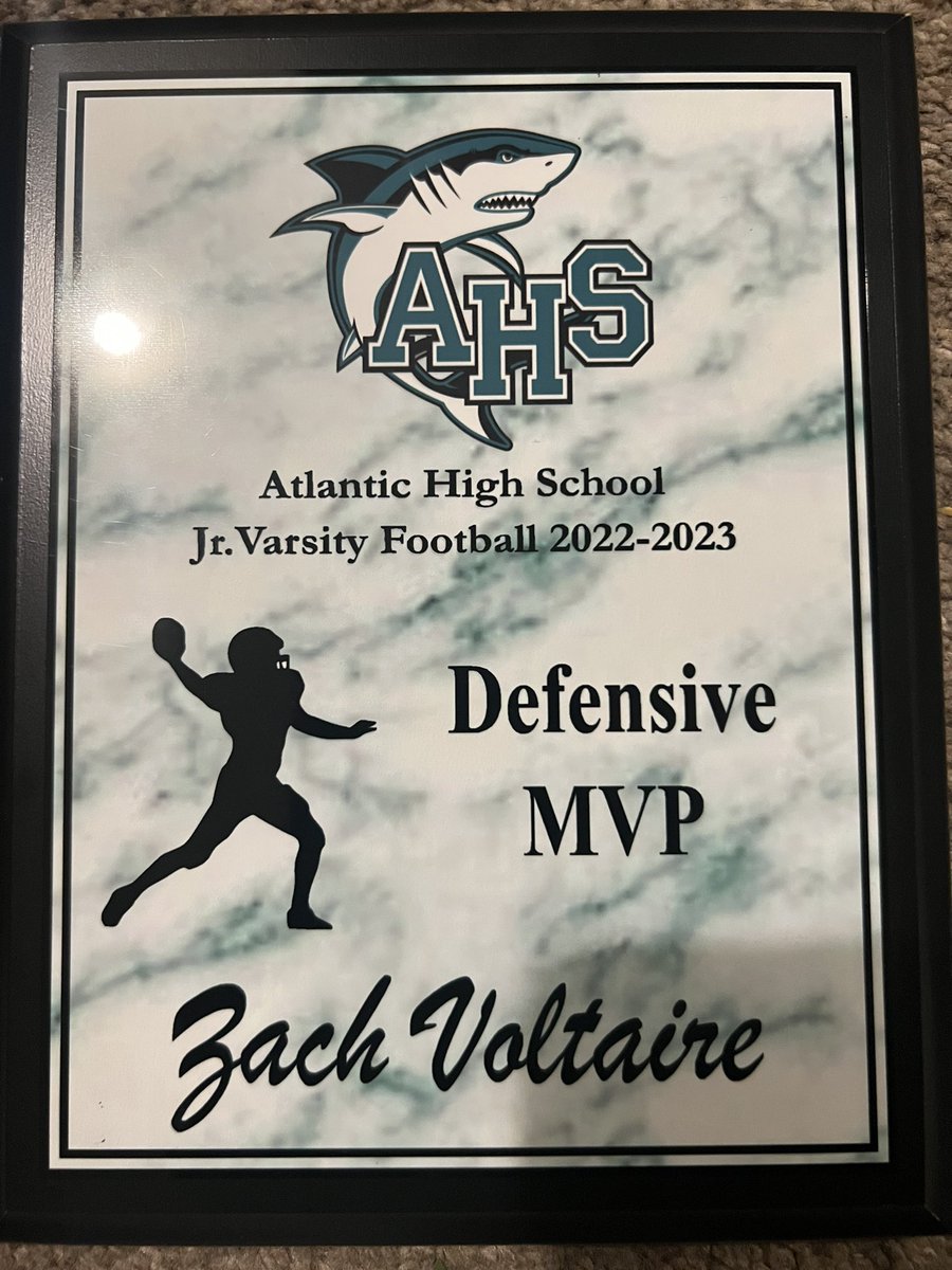 What a fun year for both of y’all . It’s nothing but up from here. Keep pushing to be great. @4flatzachh <a href="/_X_Voltaire/">Xavier Voltaire</a>
