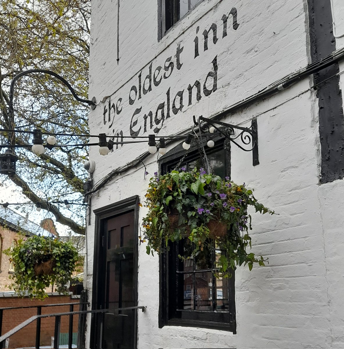 Lovely time performing #TheRegulars <a href="/teatrovivo/">Teatro Vivo</a> in Clipstone, Notts this afternoon, with <a href="/Live_Local/">Live & Local</a> and <a href="/crowd_inn/">INN CROWD</a>. Now doing further research in Nottingham!