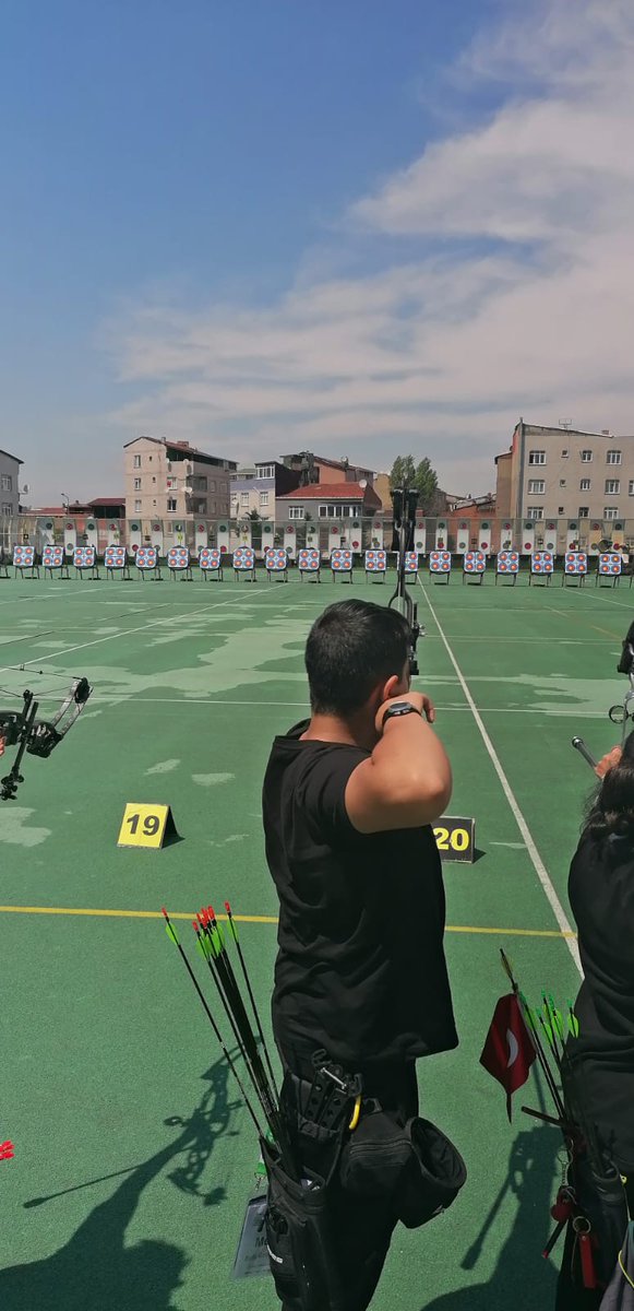 IEL1884MEB's tweet photo. "2023 Okul Sporları İstanbul Okçuluk İl Yarışması"nda okulumuzu temsil eden öğrencimiz Mete MERKEN "Makaralı Yay Genç Erkek Kategorisi"nde 3. olmuştur. 22-26 Mayıs tarihlerinde Mersin'de yapılacak olan "Okullararası Türkiye Şampiyonası"nda okulumuzu temsil edecektir. . https://t.co/LPmxImpdKM
