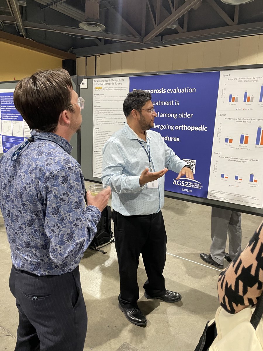 UCSDGeriGeroPal's tweet photo. Our current fellows, Belicia Ding and Karun Singla presenting their posters at #AGS23 #Geriatrics @AmerGeriatrics https://t.co/prAc0xkRwO