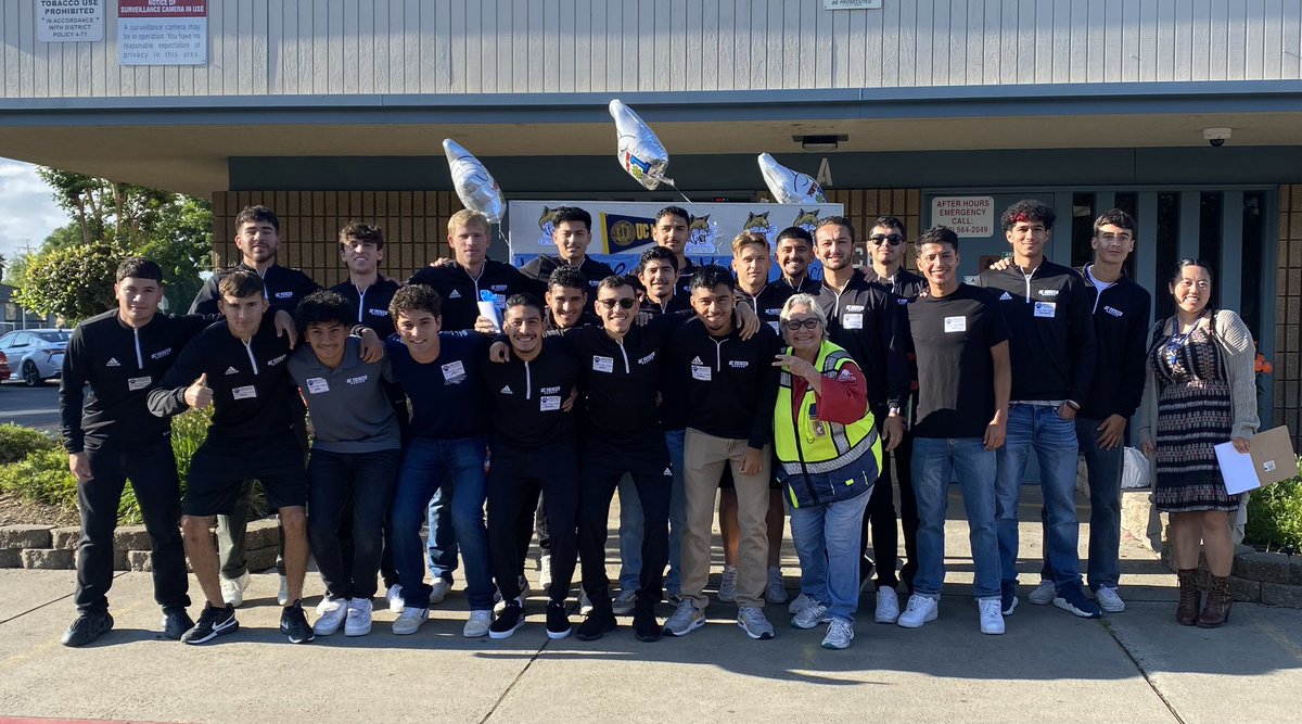 UCMercedMSOC's tweet photo. A big thank you to Gracey Elementary for having the team out and letting us meet our pen pals from Ms. Xiong’s 2nd grade class! https://t.co/ZzP1V2kE0Q