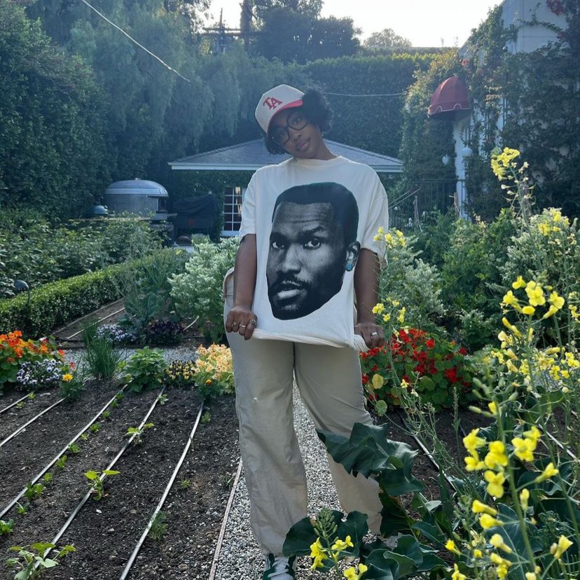 SZA in a Frank Ocean tee