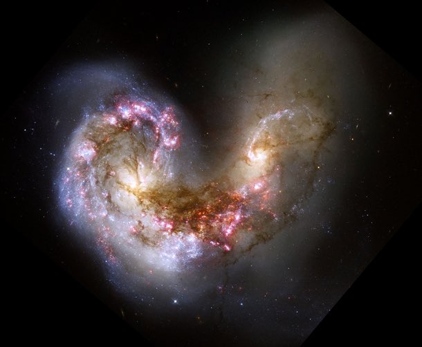 BangtaNASAverse's tweet photo. Happy Friday #BTSARMY! Today I’m giving all my 💙 to #COLDExRM #Colde #RM #Namjoon with these hearts from space! -👽

💙 Heart Nebula
💜 Antennae Galaxies
🖤 Mars heart shaped pit
💙 Lake on earth from ISS

#Namjooning #RMforPresident #DontEverSayLoveMe #DontEverSayLoveMeisOutNow https://t.co/Dr9WRXq59l
