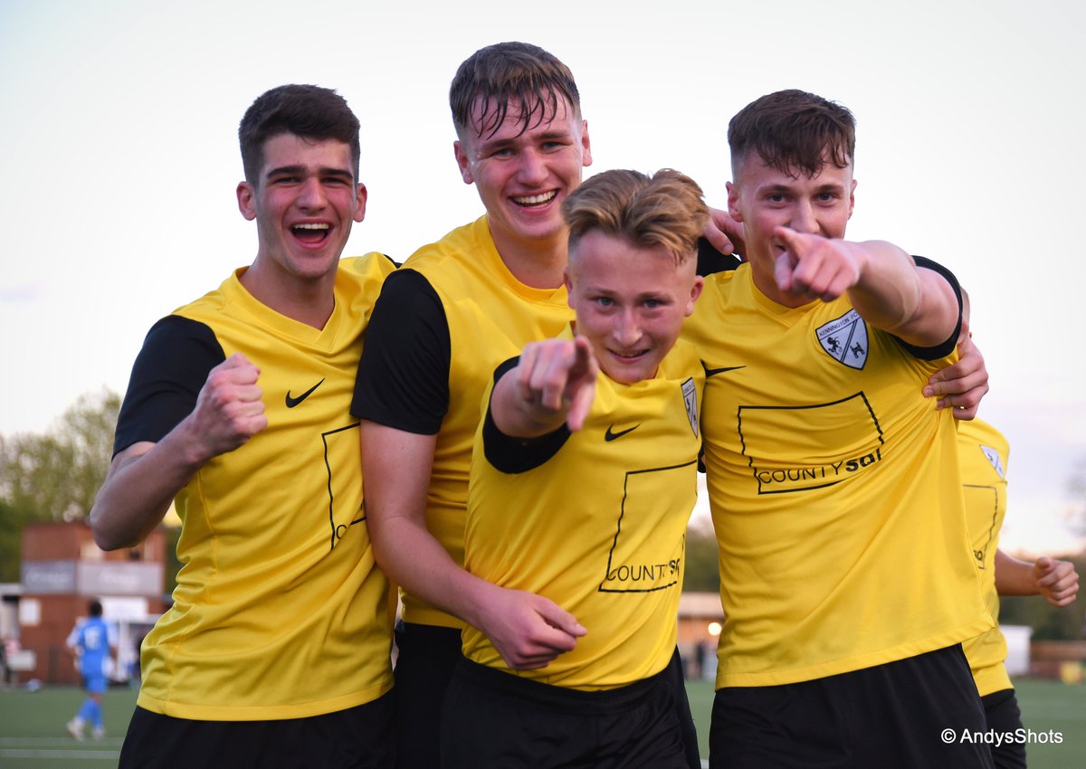 Congrats to <a href="/KenningtonFC/">Kennington FC</a> on their <a href="/KentYouthLeague/">KentYouthLeague</a> U18's🏆victory🆚@metrogasU18 at the excellent <a href="/tonbridgeangels/">Tonbridge Angels</a> stadium.
For match photos please follow link📸flickr.com/photos/1240919…
Retweets/likes always welcome⚽️
<a href="/MetrogasFC/">Metrogas FC</a> <a href="/NonLeagueCrowd/">Non League Crowds</a> <a href="/d_scorer17/">Dan Scorer</a>