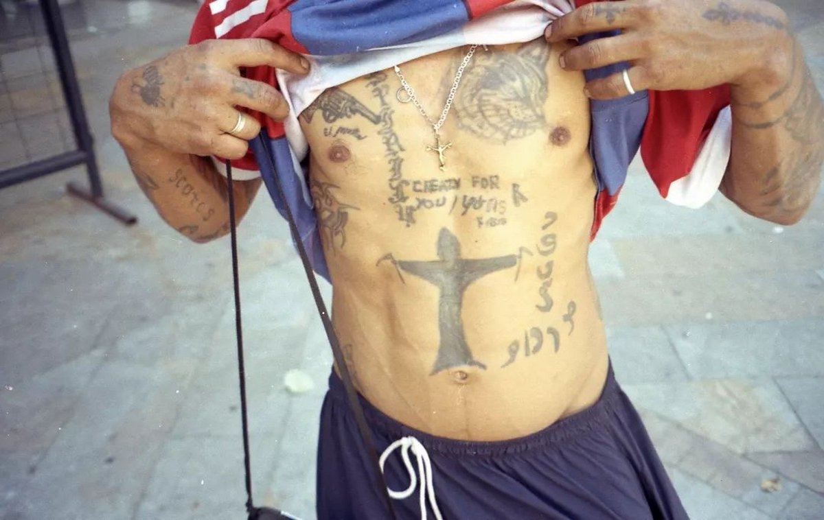 Angelo Navas | Selección fotográfica

caracas-caos.blogspot.com/2023/05/angelo…

© Caracas Caos | Fotografía • Calle • Documental

#caracascaos #streetphotography #photography #medellin #colombia #filmisnotdead #documentaryphotography