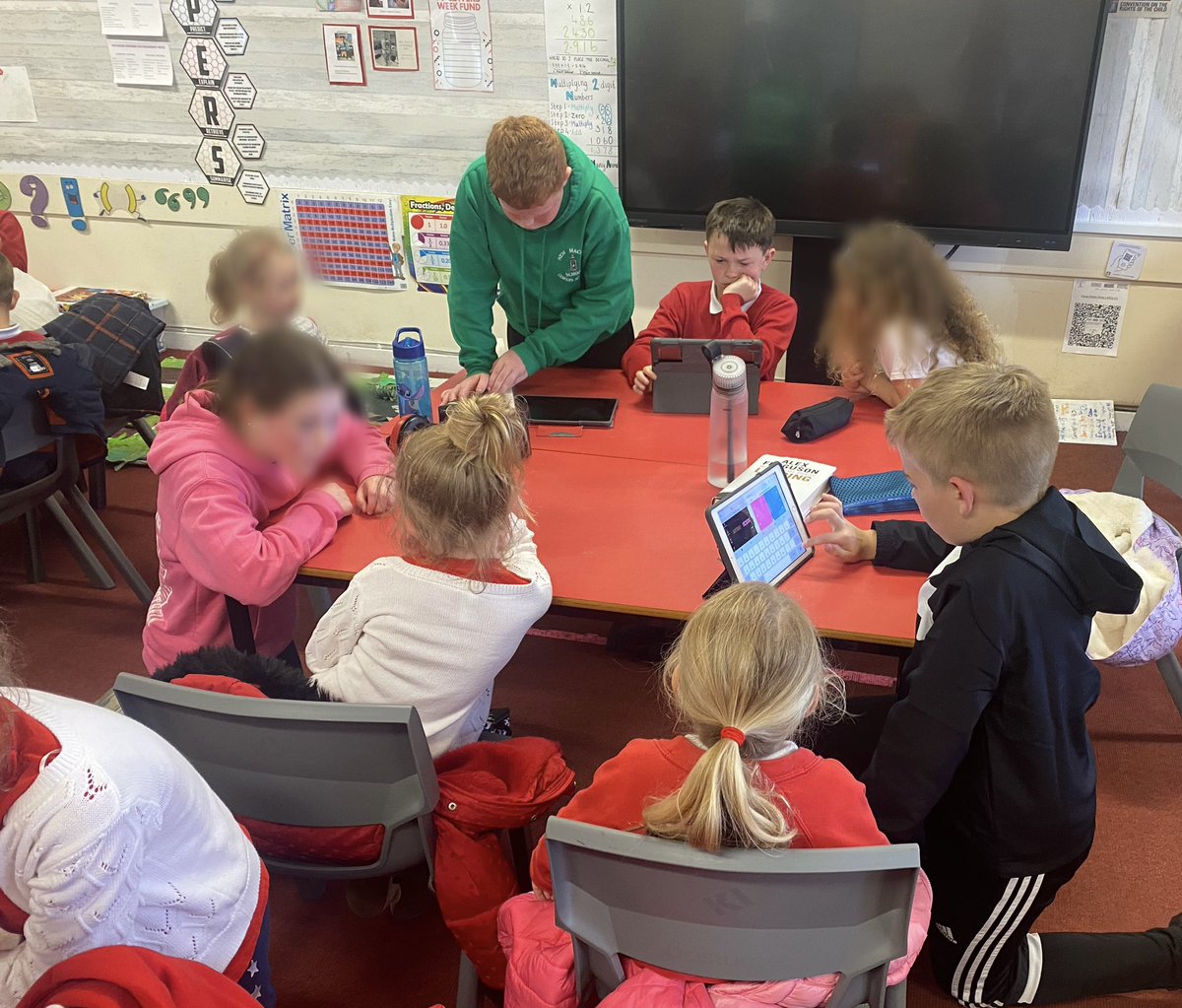 Miss_RReid's tweet photo. Today we were joined by P1L! They discussed with P7’s their likes and dislikes. We showed them some digital skills to display the information. P1 loved choosing the photos! 💻 🎨 @MacharNew #achieve #include #motivate https://t.co/hdNP9fIGJk