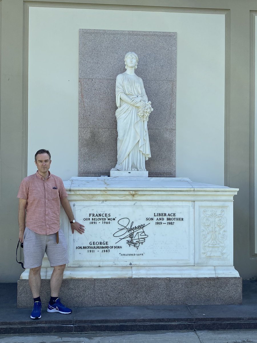 DWMenagerie's tweet photo. Just to prove it to you lullies, our Greg really DID make it to Liberace’s grave 🎹. We can’t believe it either. #Liberace #BringBackLiberace #AllInIt #ILikeIt #DeadNow #JNT #Surprisedanddelighted https://t.co/xOzBZ95VbB