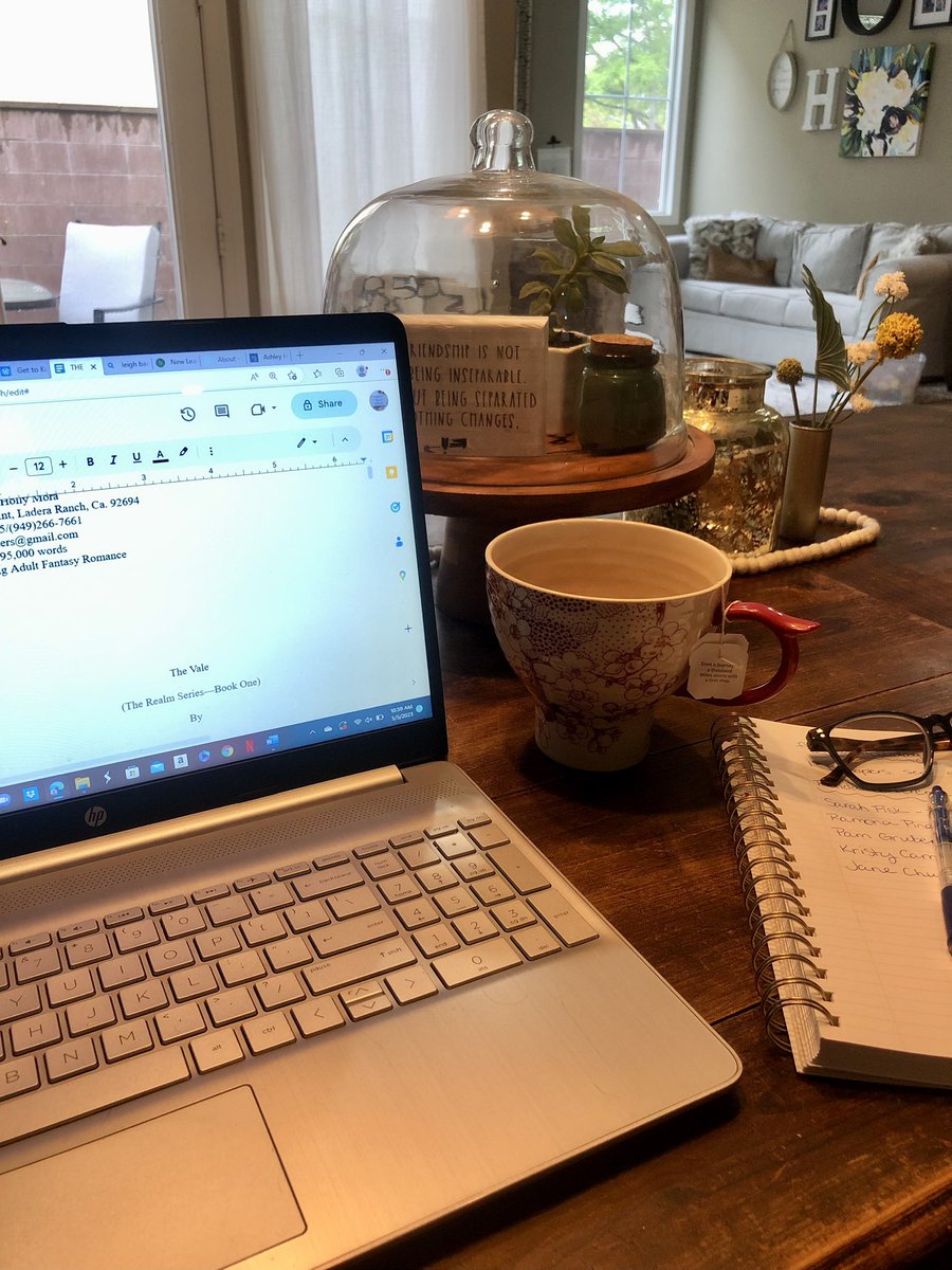 taleof2writers's tweet photo. Busy getting submission requests ready and out. Thank you #SDWW for the great conference last weekend. Get yourselves to one of the @writingdaywksp events, #WritingCommmunity #keeppitchingcreatives #butwhyaresynopsessocruel https://t.co/3nUJOtM3AH