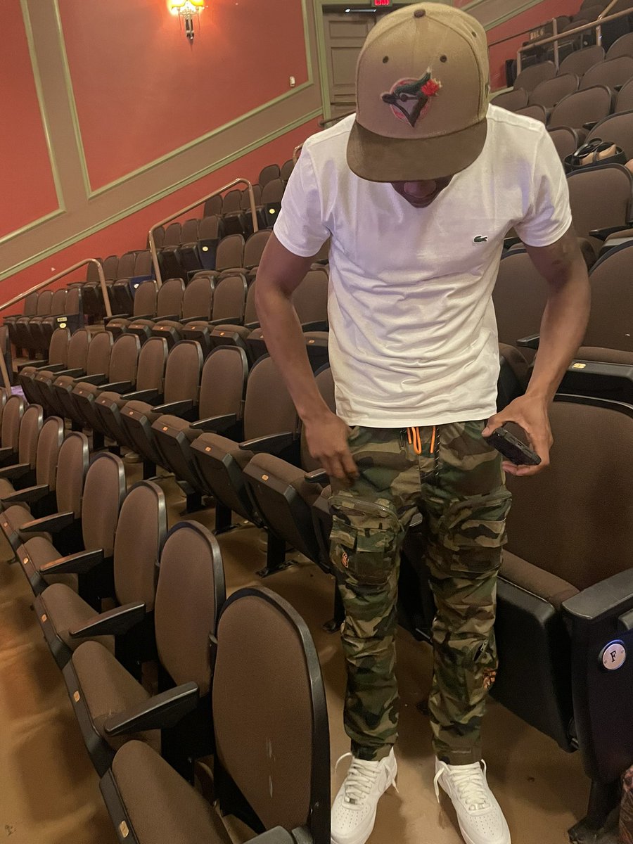 KpKinyan's tweet photo. I Love Myself #kobeyear 2️⃣4️⃣🤘🏾 https://t.co/sIASWmrnfl