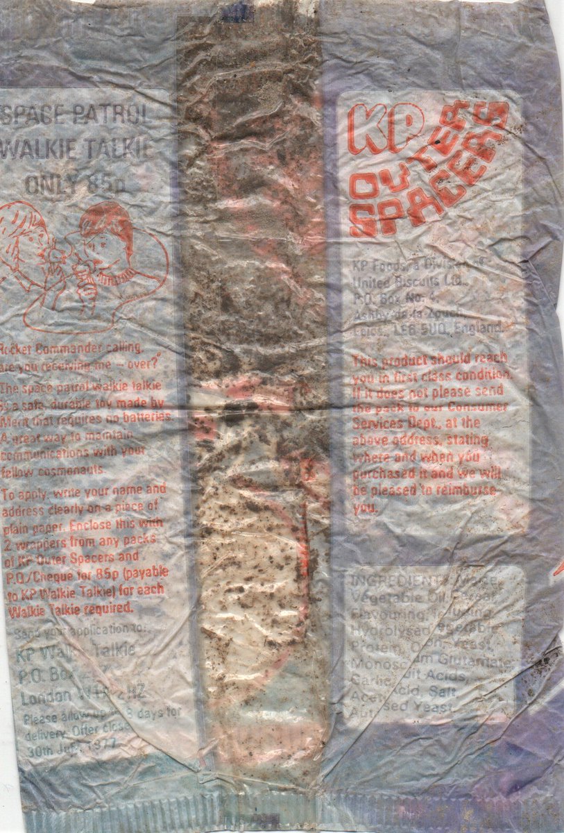 PlasticWaive's tweet photo. ๐ฎ A perfectly preserved plastic crisp packet from 1977!
๐ช 5p for a packet of crisps is incredible
๐ป However, on the back is an opportunity to send off for KP "Space Patrol" Walkie Talkie set for 2 empty packets and a P.O. / Cheque for 85p!
#MS4S #MakingSpaceForSand #FiPL https://t.co/FE1uqGPAtQ