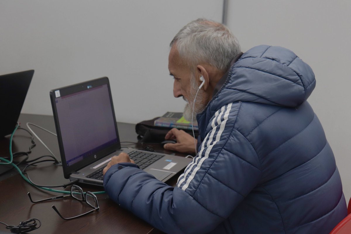 ConsejeriaTIC's tweet photo. ¡Visitamos el #NodoDigital de Veracruz, administrado por el @IPESBogota!🤩

Este es uno de los 240 puntos de conectividad pública gratuita para que niños, niñas, jóvenes y adultos  aprovechen las herramientas tecnológicas  y accedan a programas de apropiación digital👨🏻‍💻👩🏼‍💻. https://t.co/ki87857kY2