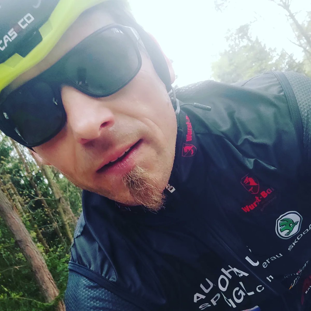 Sportrelax1's tweet photo. Vorbereitung #raceacrossgermany  🇩🇪🚴‍♂️
Langsam steigen die Temperaturen und nach einem holprigen Saisonstart, auch meine Form. Manchmal braucht "gut Ding, gut Weile",
dafür geht es jetzt umso besser 🚴‍♂️🏞️
Griaß Rainer https://t.co/8aZ3RBwvIM