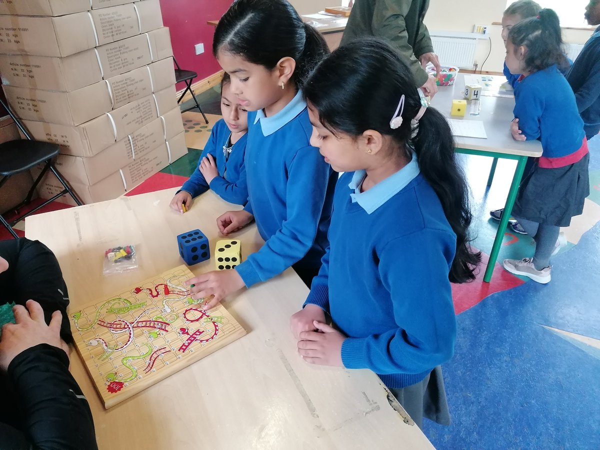 1stClSAttracta's tweet photo. More #MathsforFun 🎲🕒 https://t.co/Wp1m9tcbUa