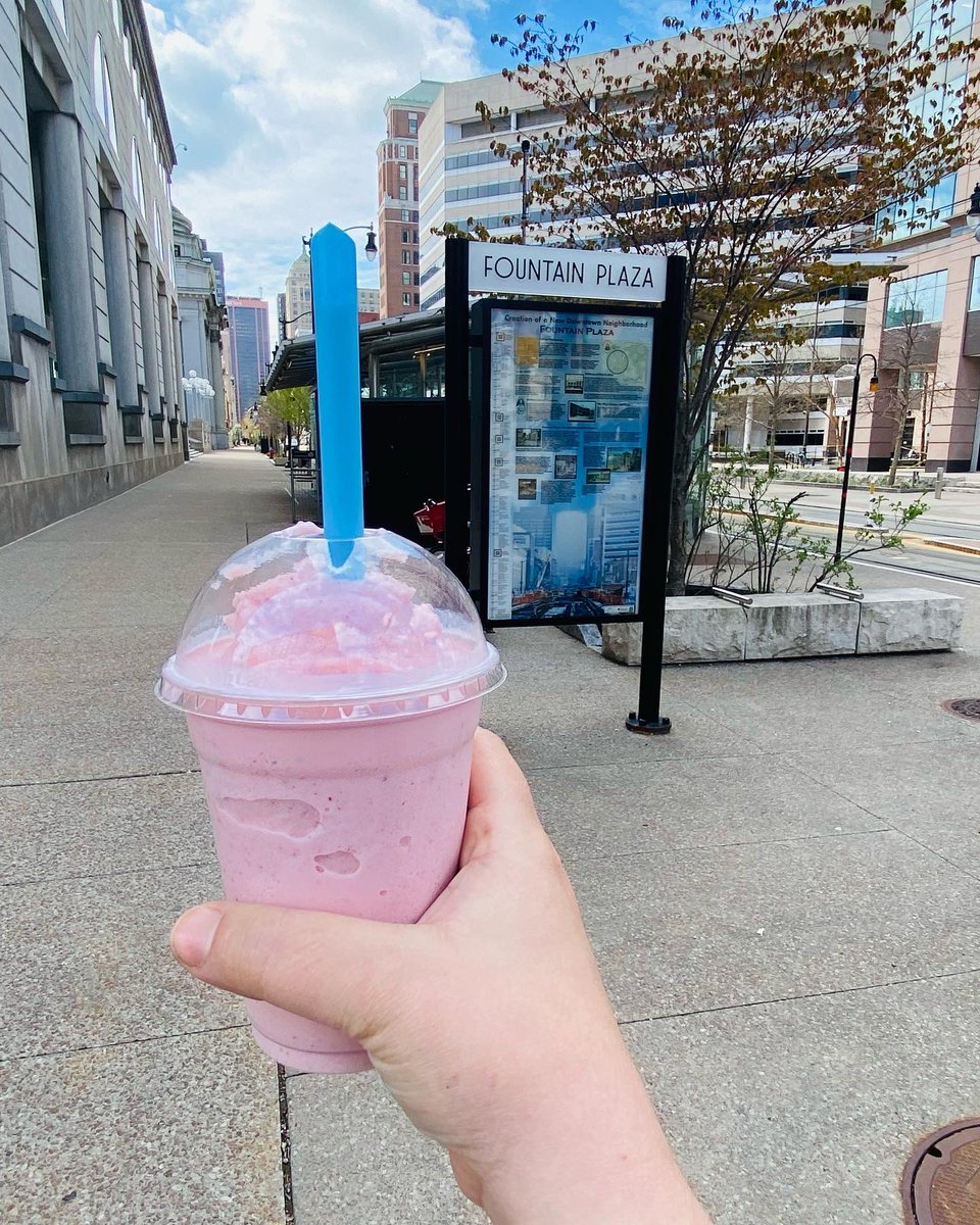 NFTAMetro's tweet photo. The @WEDIBuffalo Downtown Bazaar is now open weekdays 11AM-8PM on Main Street just steps away from our Fountain Plaza Station! #EatLocal #ShopLocal https://t.co/zwqFVlk5cB