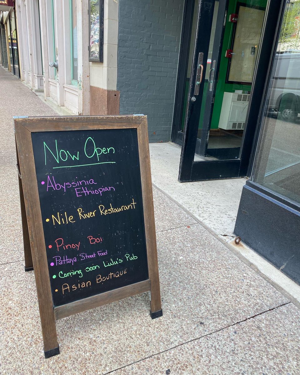NFTAMetro's tweet photo. The @WEDIBuffalo Downtown Bazaar is now open weekdays 11AM-8PM on Main Street just steps away from our Fountain Plaza Station! #EatLocal #ShopLocal https://t.co/zwqFVlk5cB