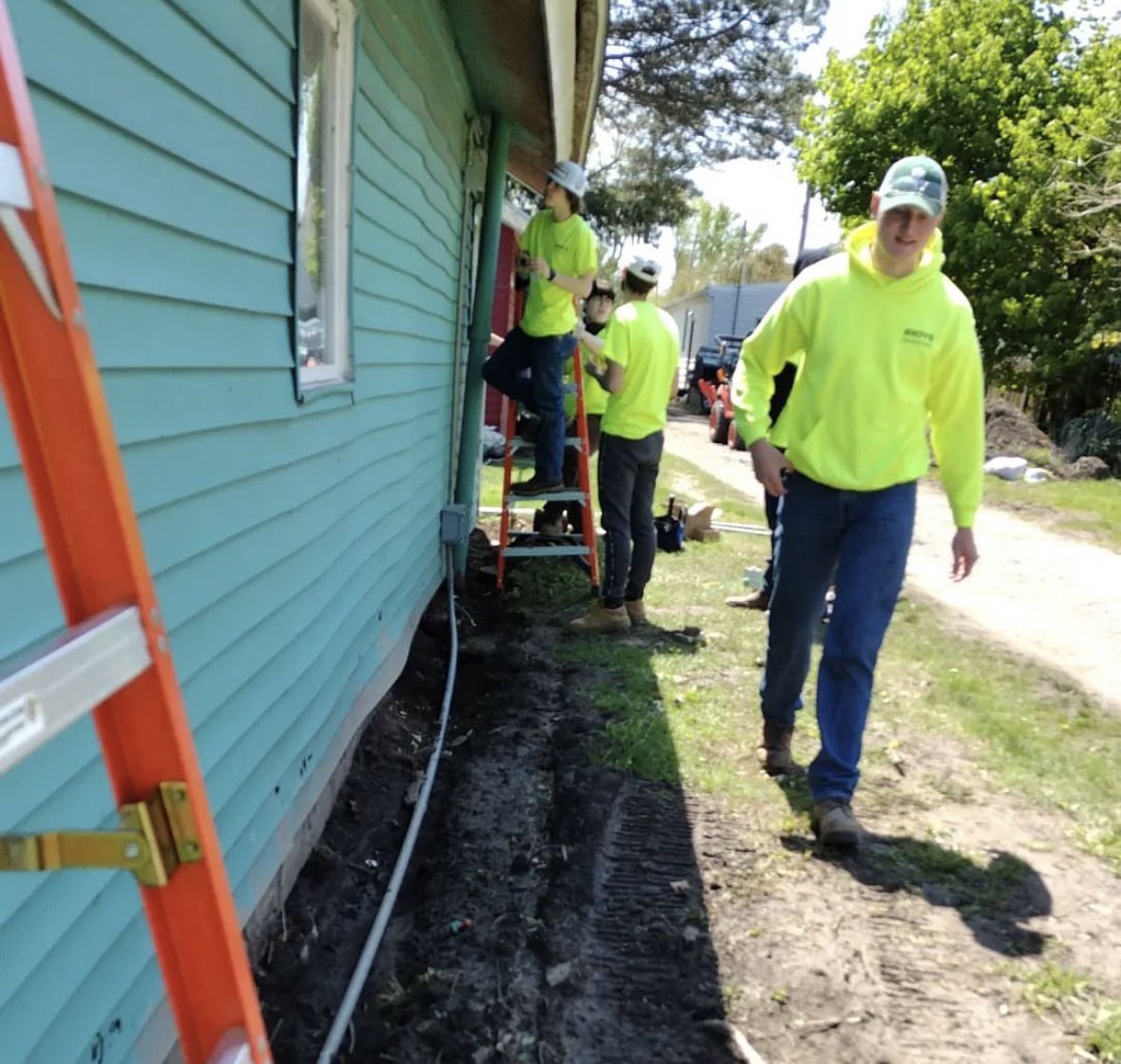 EHOVEelc's tweet photo. Today we wrapped up the week by going to the job site! #EHOVEvips https://t.co/97pEnQKO4O