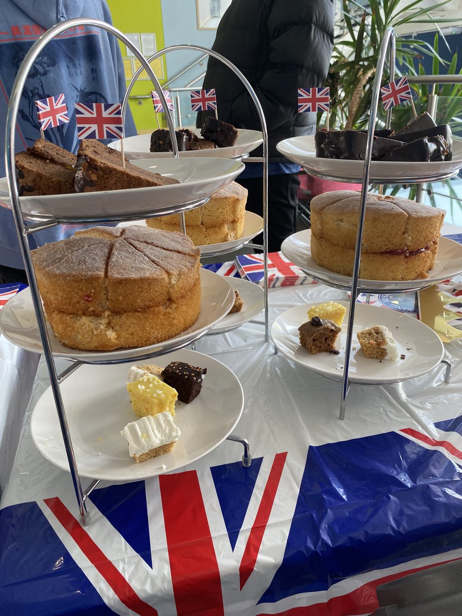 NXTWEBagency's tweet photo. Check out these delicious cakes we sold today with @colegcambria in support of @HHTGhospices's eat cake week! It was a fantastic afternoon, and we're proud to have contributed to such a great cause.🍰
#eatcakeweek #hopehousehospice #cakeforacause #charityevent https://t.co/Xm5k8YLB4o