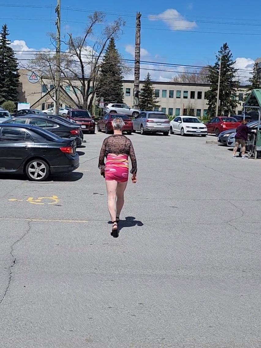 braidenonparohl's tweet photo. What Are your thoughts?

#GenderDysphoriaIsNotNormal
#StopTransIndoctrination
#ProtectKids
#NoHate
#Ottawa
#Starbucks https://t.co/zZ7g2iNpdL