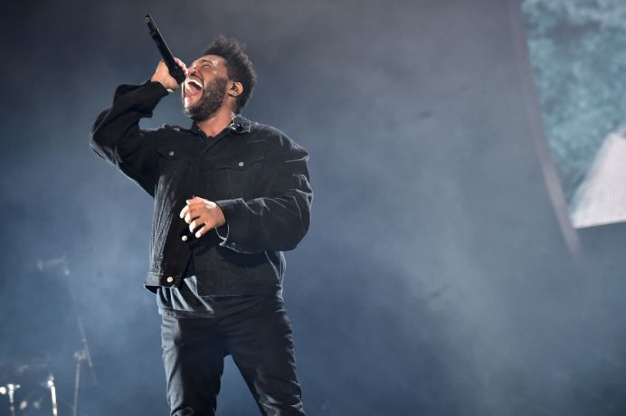 Future teams up with legendary singer and songwriter The Weeknd for a new hit song titled "Double Fantasy". The song boasts a moody vibe and brings together to prolific voices in the modern era. Listen here: bit.ly/42vgF1V #Future #TheWeeknd