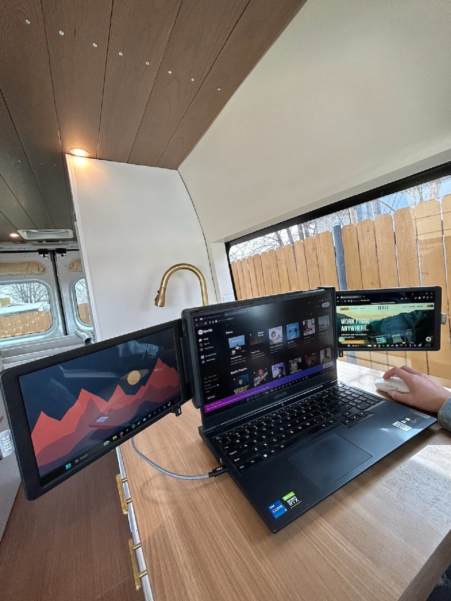 my_xebec's tweet image. This is your reminder that The Tri-Screen is compatible with all laptops 👏

#xebec #triscreen #remotework #portablemonitor #laptopaccessories
