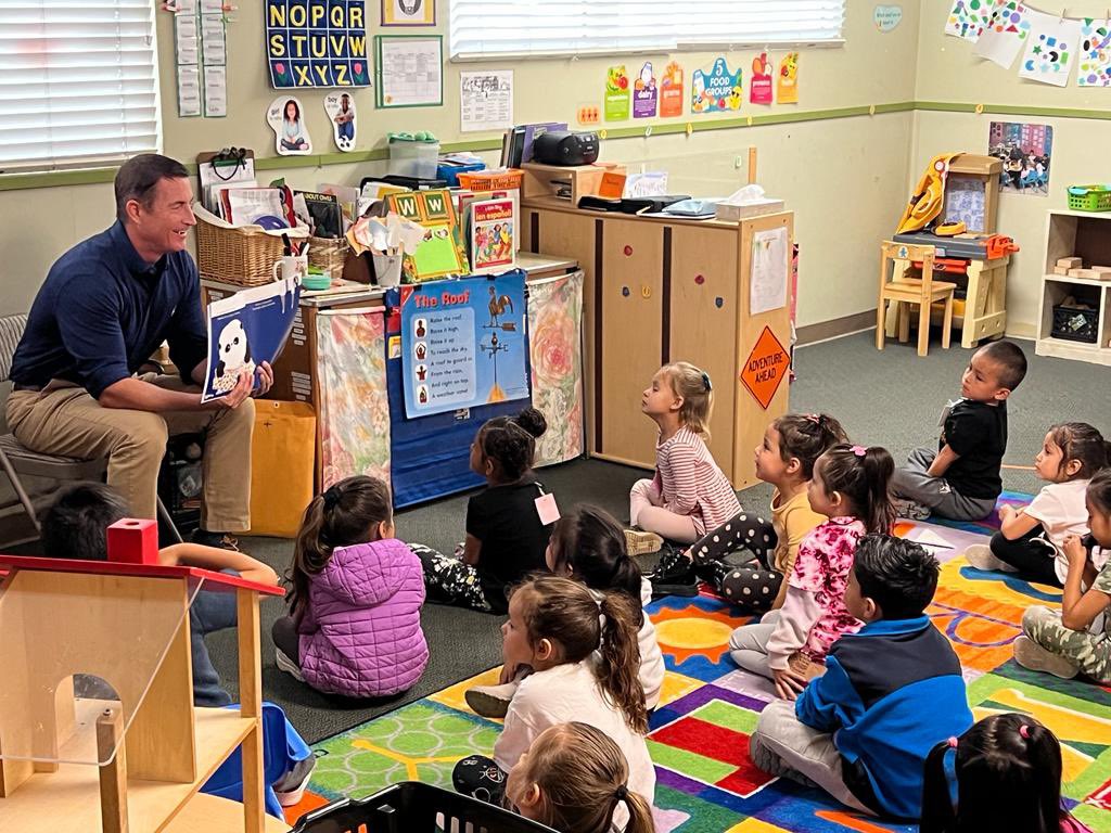 vcd2sup's tweet photo. Best morning ever! I volunteered to be a guest reader today at CVUSC Preschool as part of @First5Ventura “Take 5 &amp; Read to Kids Campaign”📚We discovered why Dragons 🐉 Love Tacos 🌮 and read Goodnight Panda 🐼 to encourage reading to children at critical ages
#Take5VC #First5 https://t.co/Q3xM3VMoYR