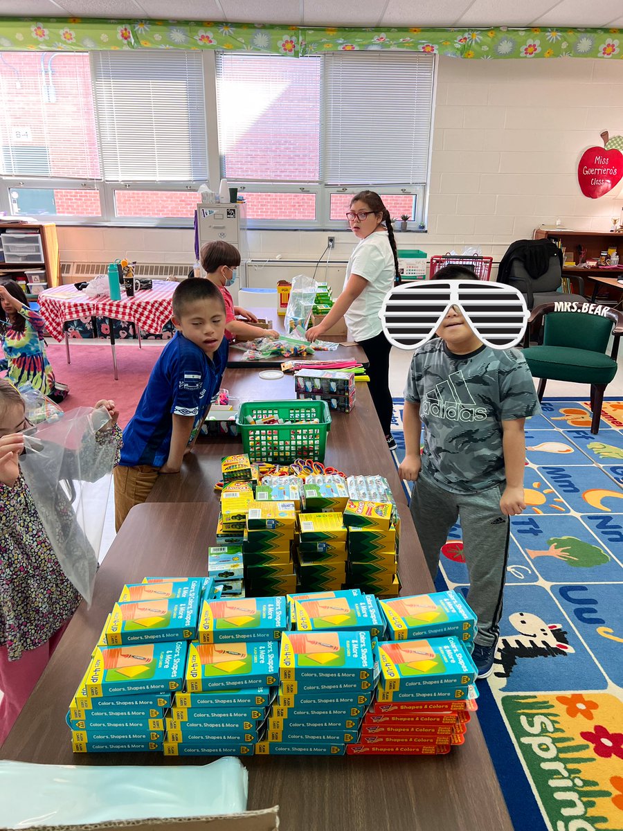 We helped make Kindergarten readiness bags today. #teamworkmakesthedreamwork
<a href="/SullyES_LCPS/">Sully ES</a>