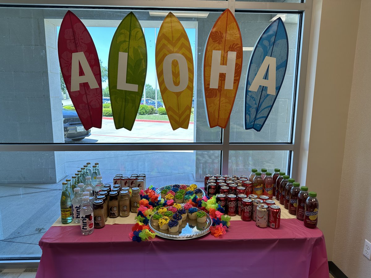 SunnyvaleES's tweet photo. Thank you to our Sunnyvale PTA for celebrating our teachers at SES this week! From "Stock the Lounge" to the taco/nacho bar lunch, and fried pies ... everything was AMAZING!
#RaidersRise #BeARaider https://t.co/NVanlWLy1u
