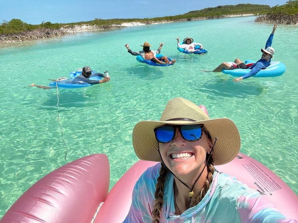BahamasMarinas's tweet photo. Hurry up and grab some relaxation of your own. Happy #fanfotofriday
Pic by @captainbri
π§πΈπ₯ππ π¬βοΈπ₯π€Ώππ€π§πΈ
ITβS BETTER IN BAHAMIAN WATERS!
#bahamas #bahamasboating #bahamasyachting #bahamasfishing #bahamasmarinas #itsbetterinthebahamas #itsbet⦠https://t.co/66qYRaMfkb https://t.co/VGROCiJqiW